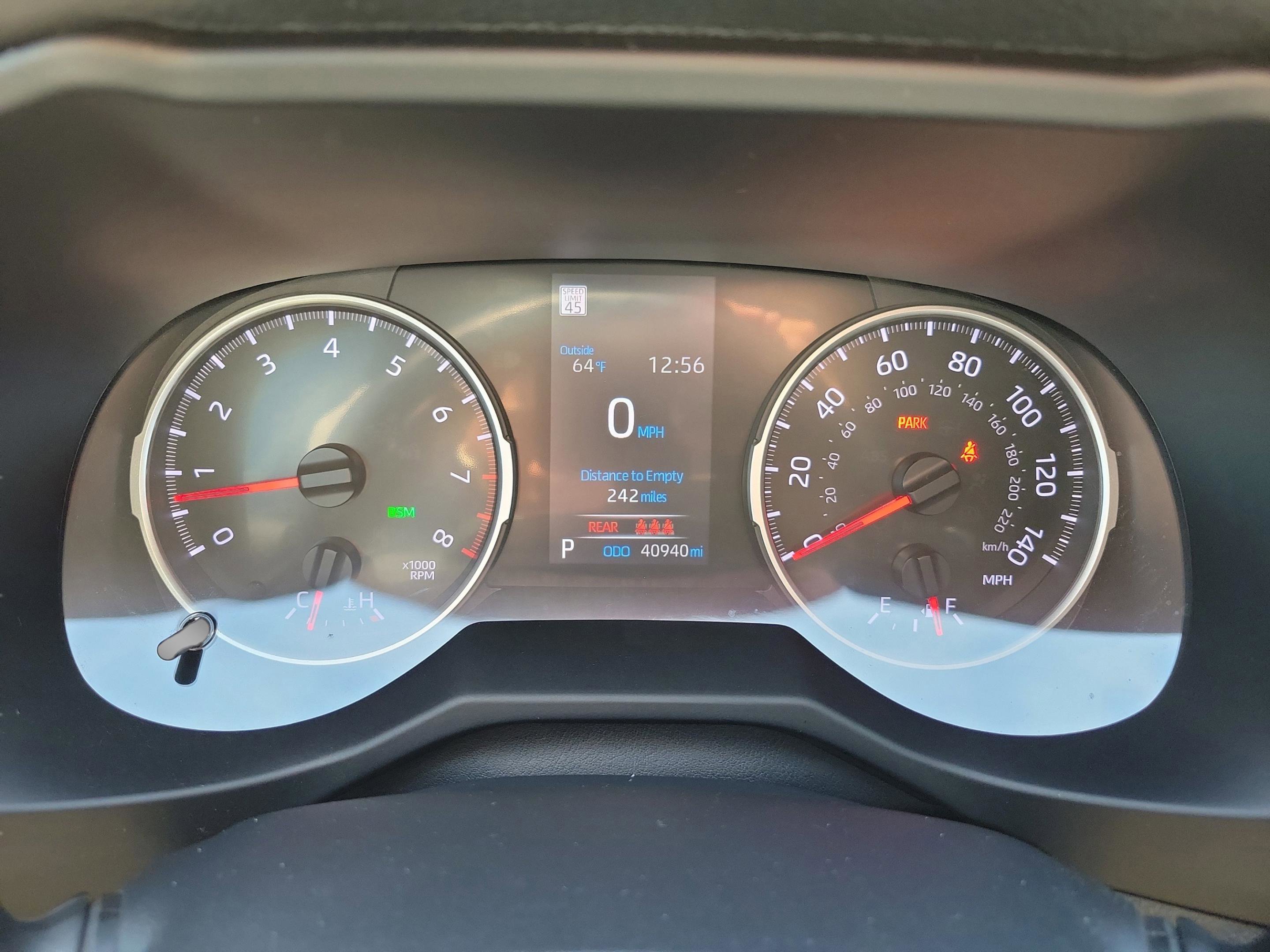 Used 2022 Toyota RAV4 XLE image 16