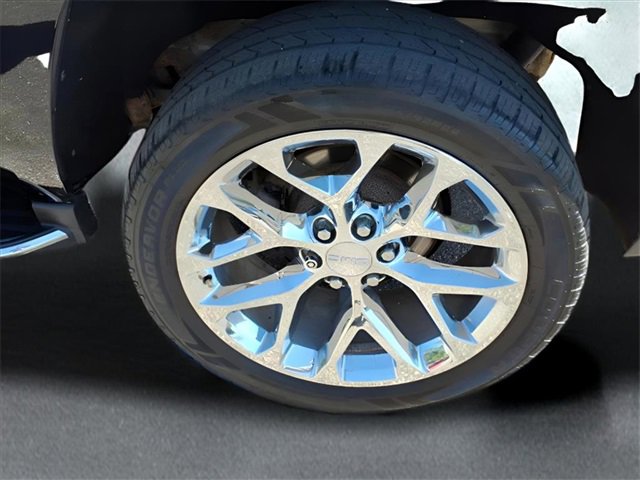 Used 2020 GMC Yukon SLT w/ Premium Edition image 7