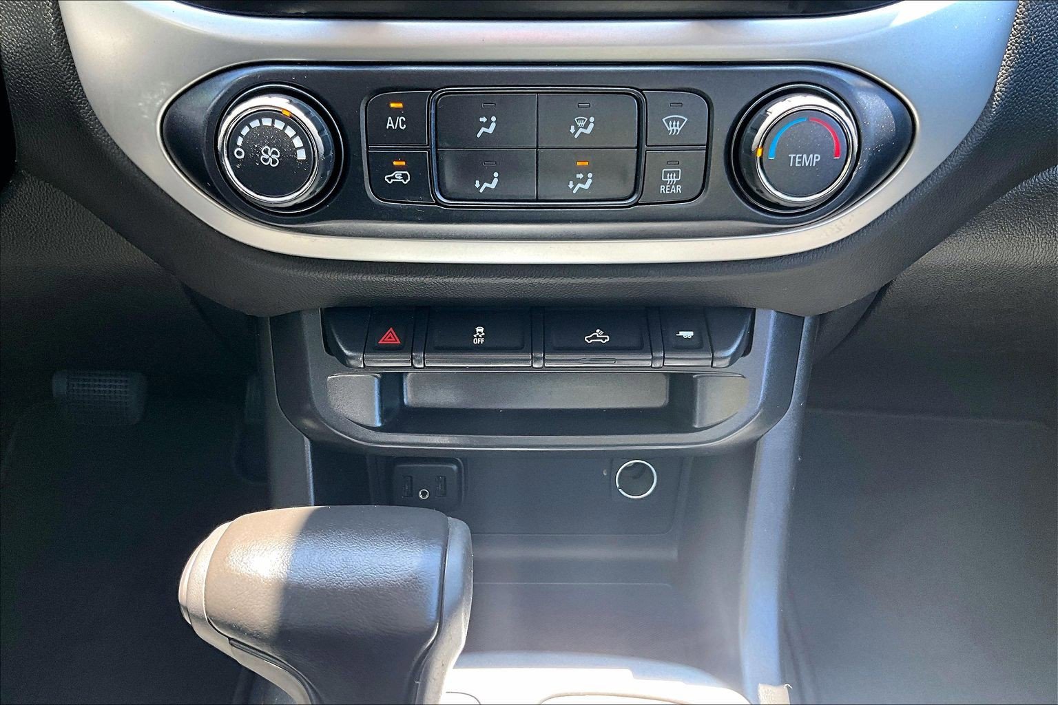 Used 2019 Chevrolet Colorado LT w/ LT Convenience Package RWD image 24