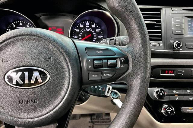 Used 2016 Kia Sedona L FWD image 13