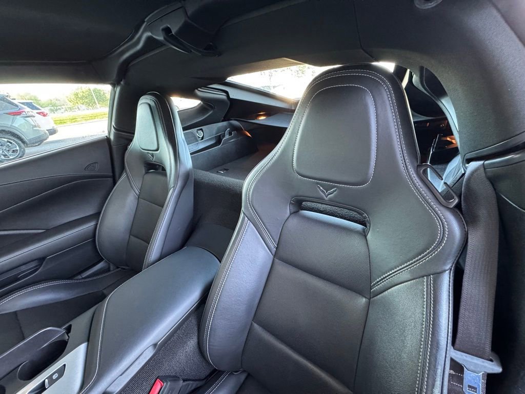 Used 2017 Chevrolet Corvette Stingray Coupe image 16