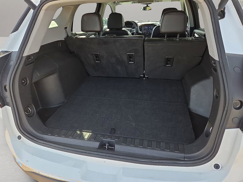 Used 2024 GMC Terrain SLT image 19