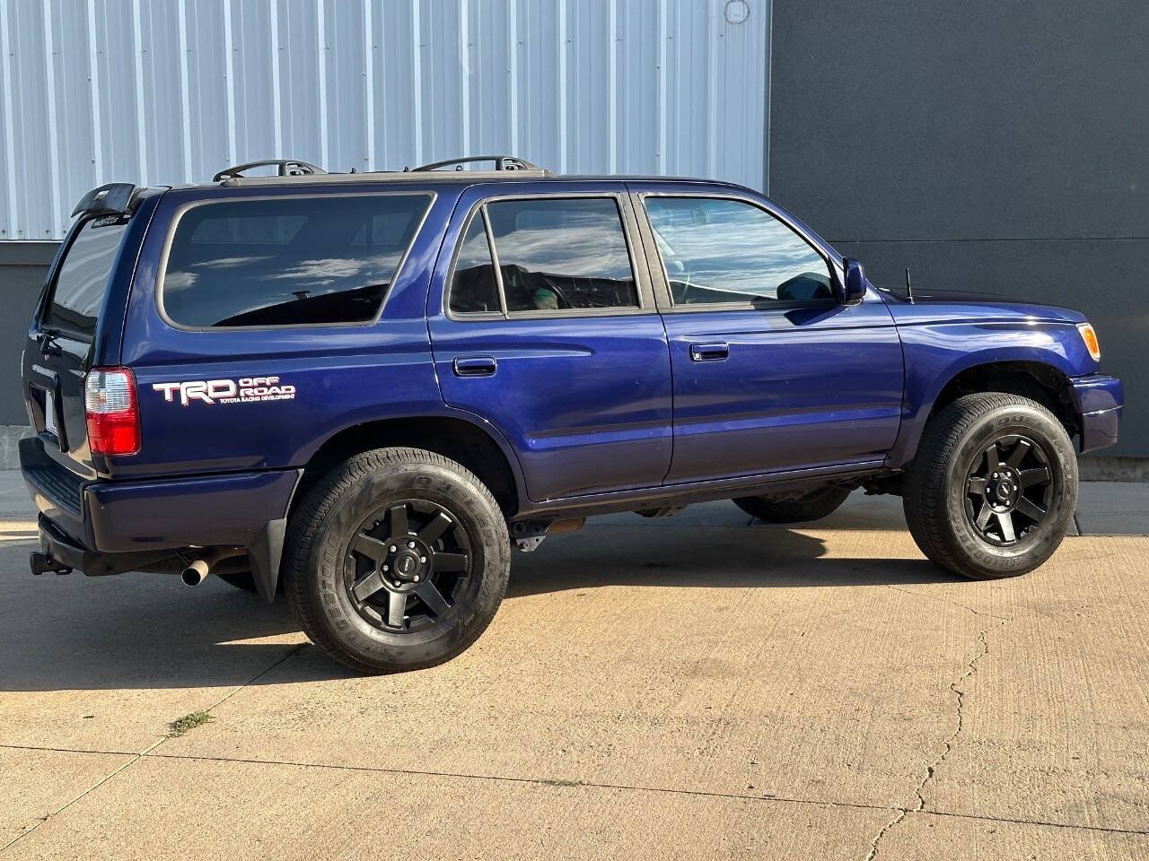Used 2001 Toyota 4Runner SR5 w/ Upgrade Value Pkg 3 AWD/4WD image 22