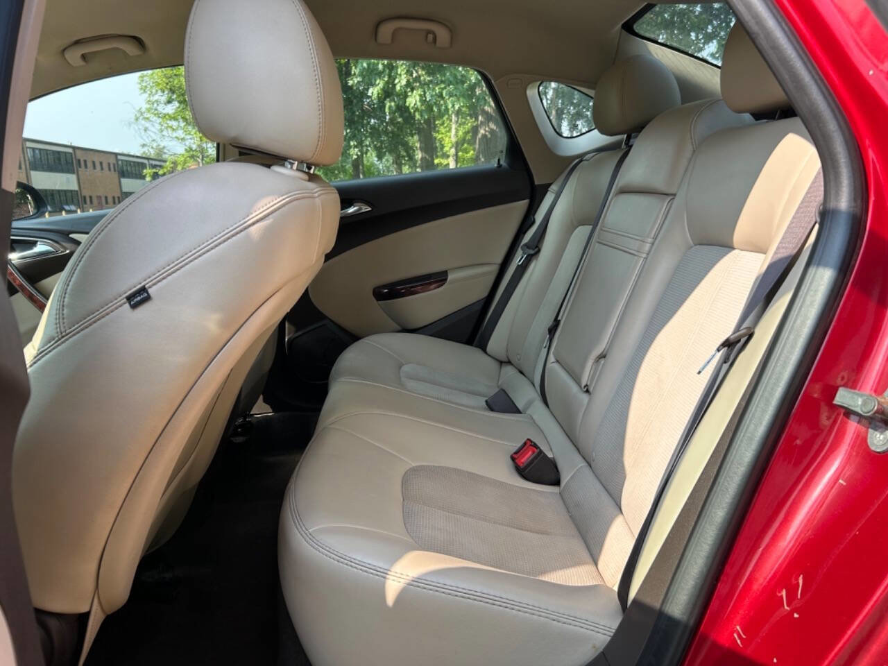 Used 2014 Buick Verano FWD image 21