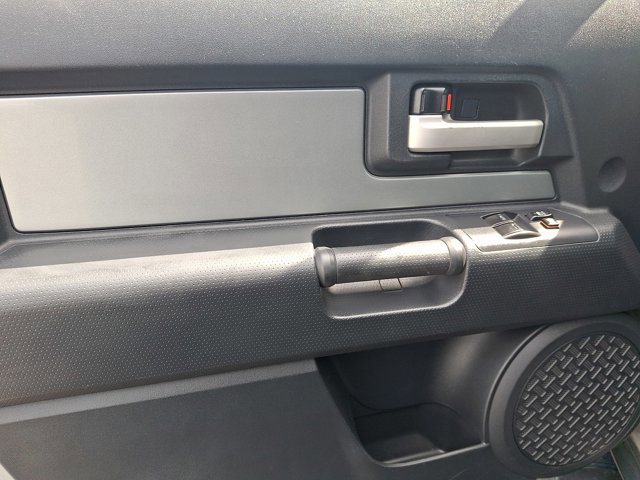 Used 2010 Toyota FJ Cruiser 4WD image 11