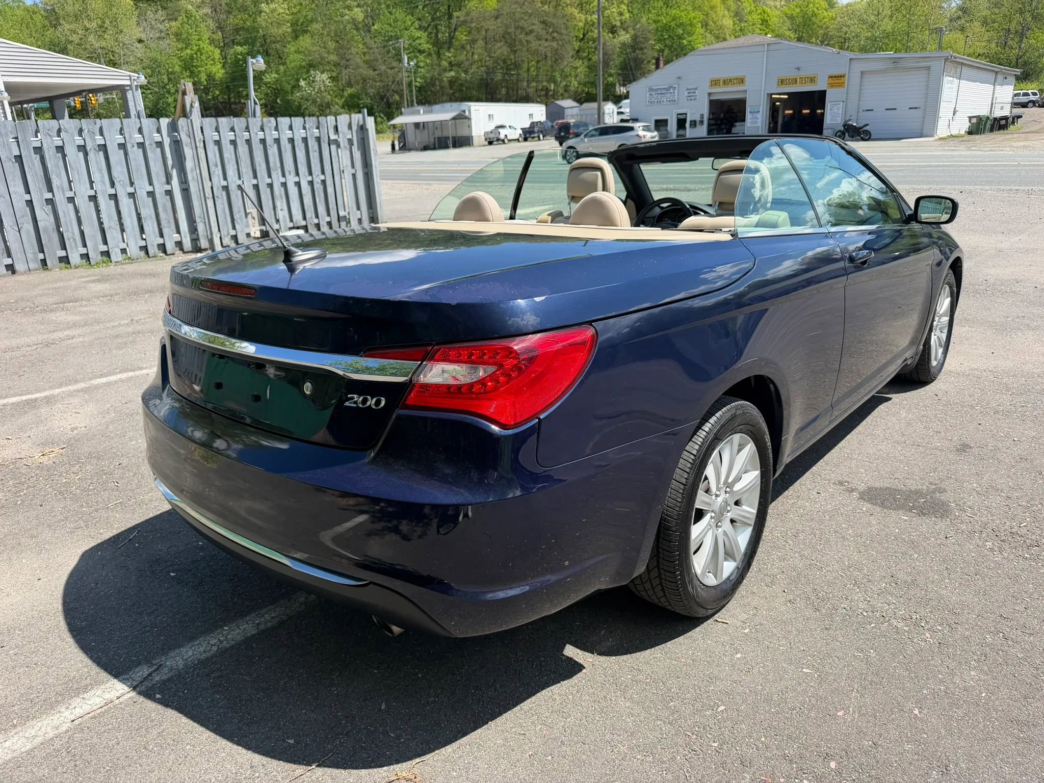 Used 2014 Chrysler 200 Touring FWD image 8