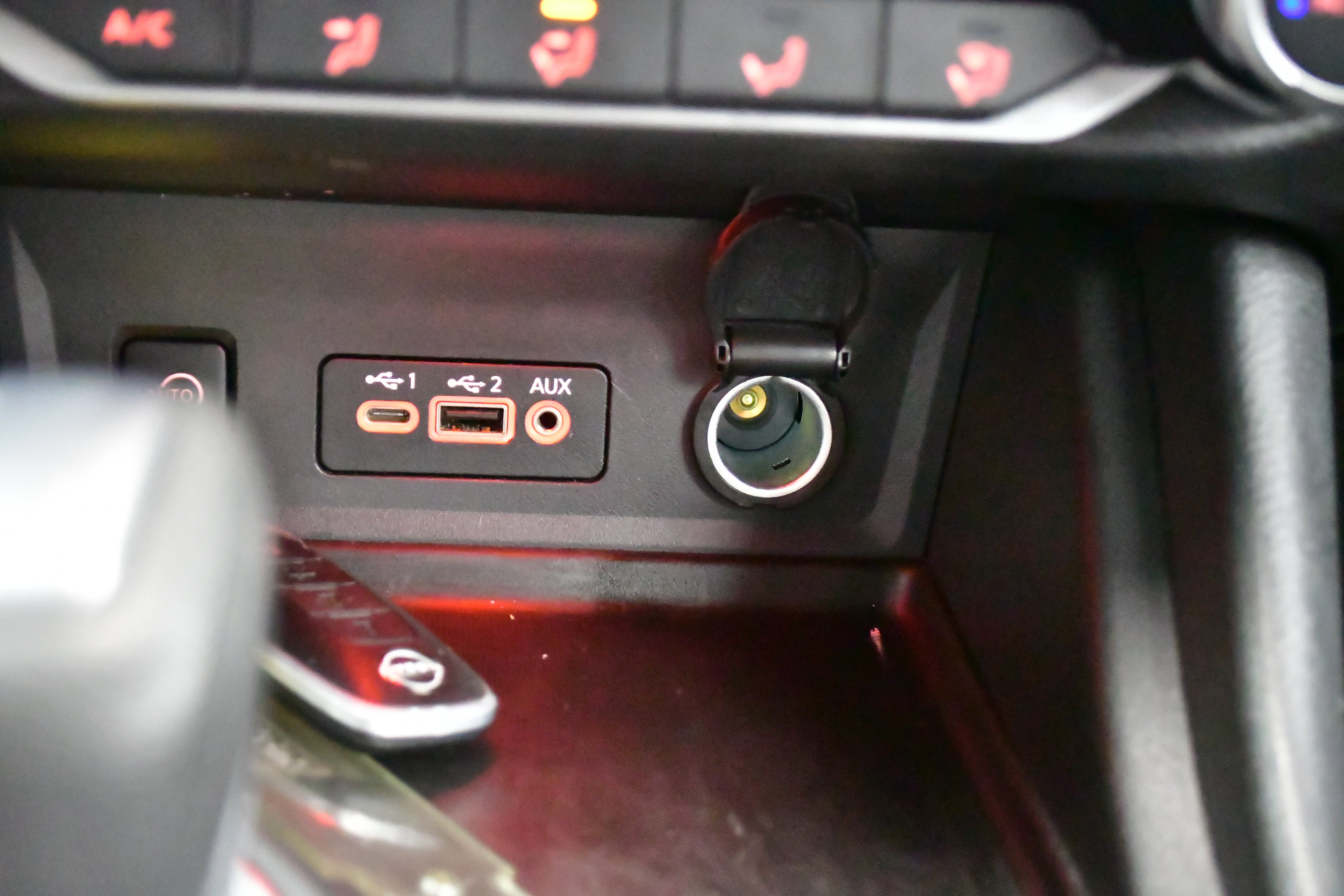 Used 2025 Nissan Sentra SV image 27