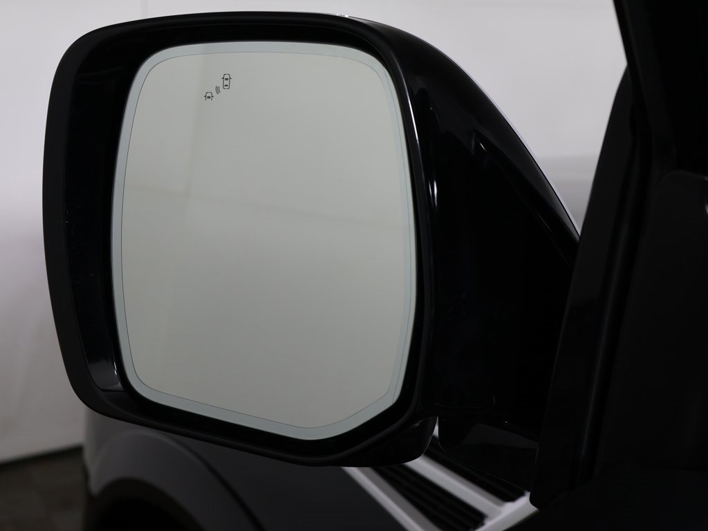 Used 2024 Nissan Armada Platinum w/ Captain's Chairs Package image 40