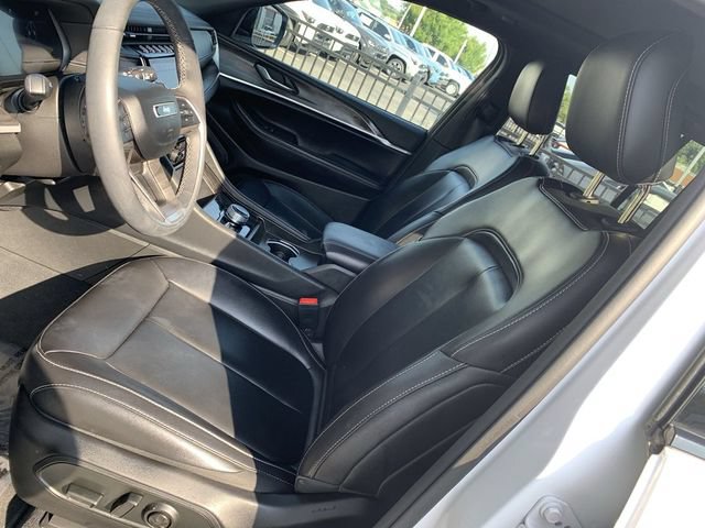 Used 2024 Jeep Grand Cherokee Limited w/ Trailer Tow Package AWD/4WD image 18