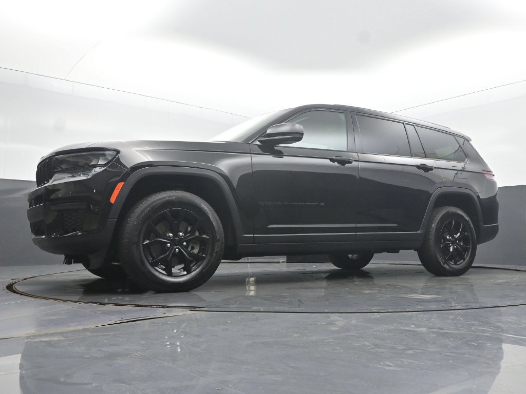 Used 2025 Jeep Grand Cherokee L Altitude AWD/4WD image 55