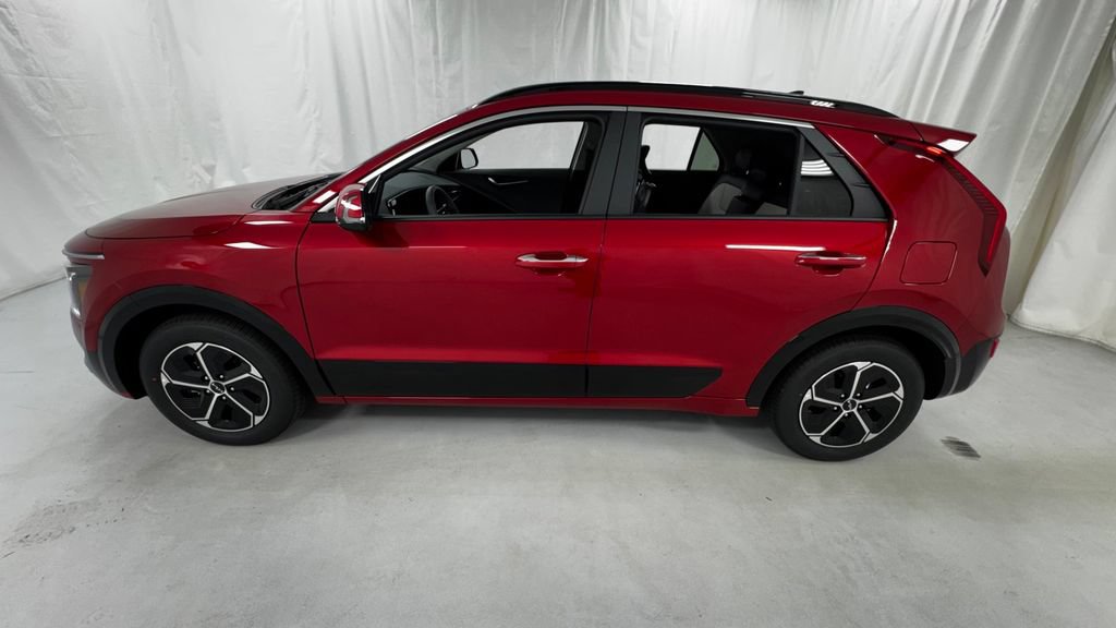 New 2026 Kia Niro FWD image 6