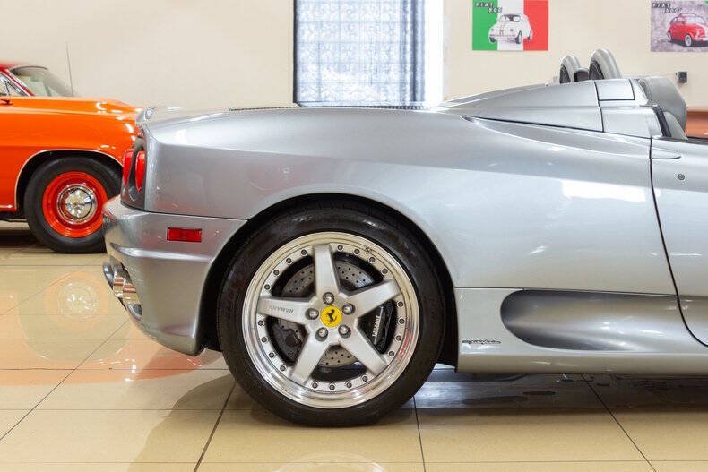 Used 2004 Ferrari 360 Spider RWD image 25