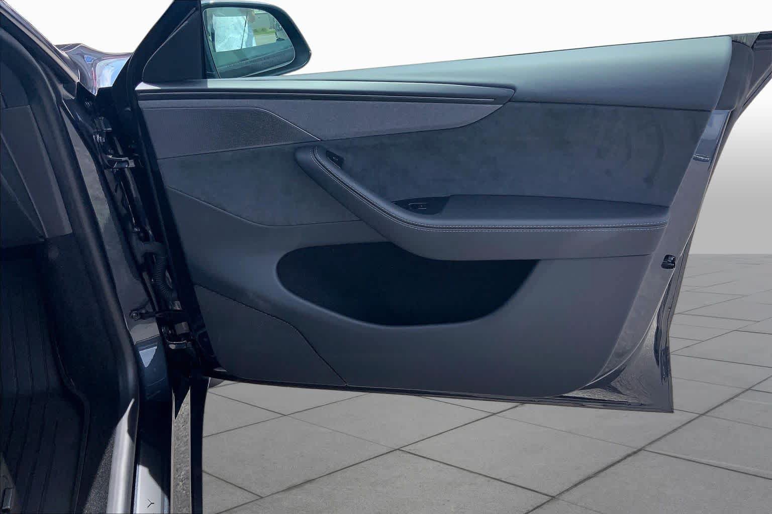 Used 2026 Tesla Model Y 2WD image 21