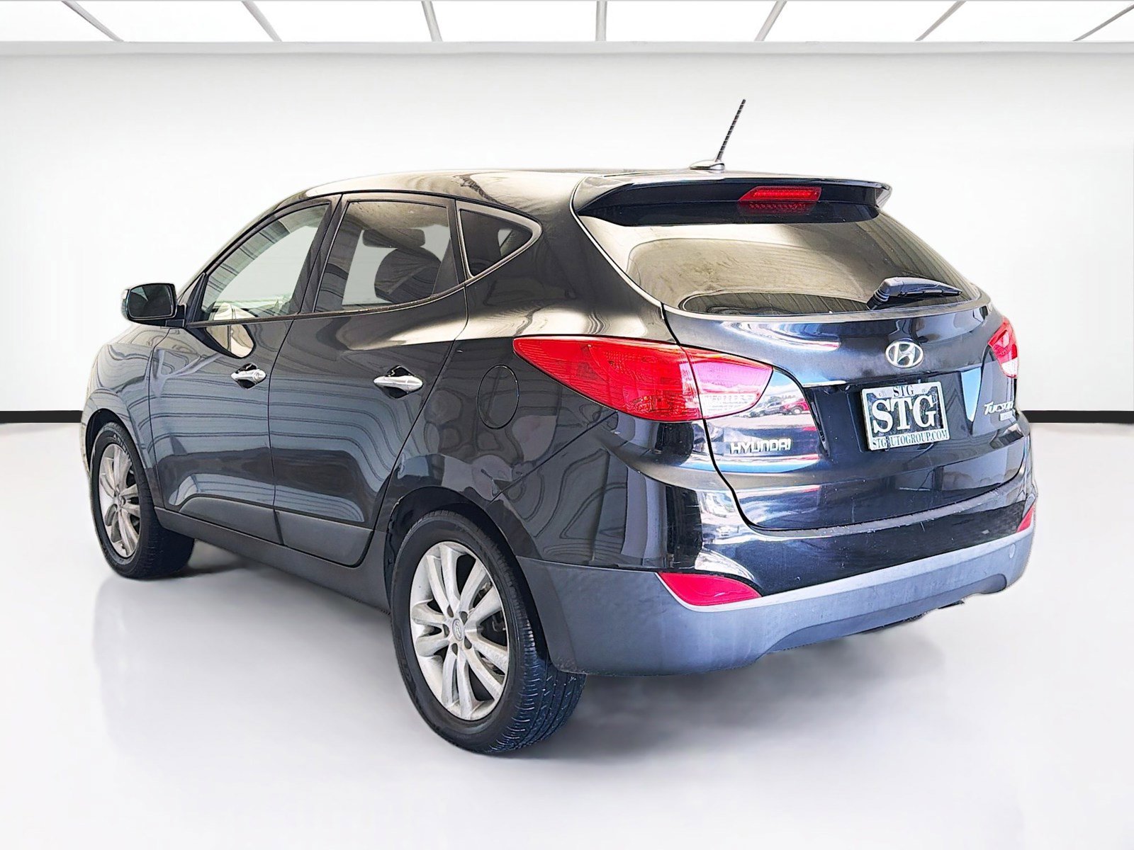 Used 2012 Hyundai Tucson Limited w/ Premium Pkg FWD image 6