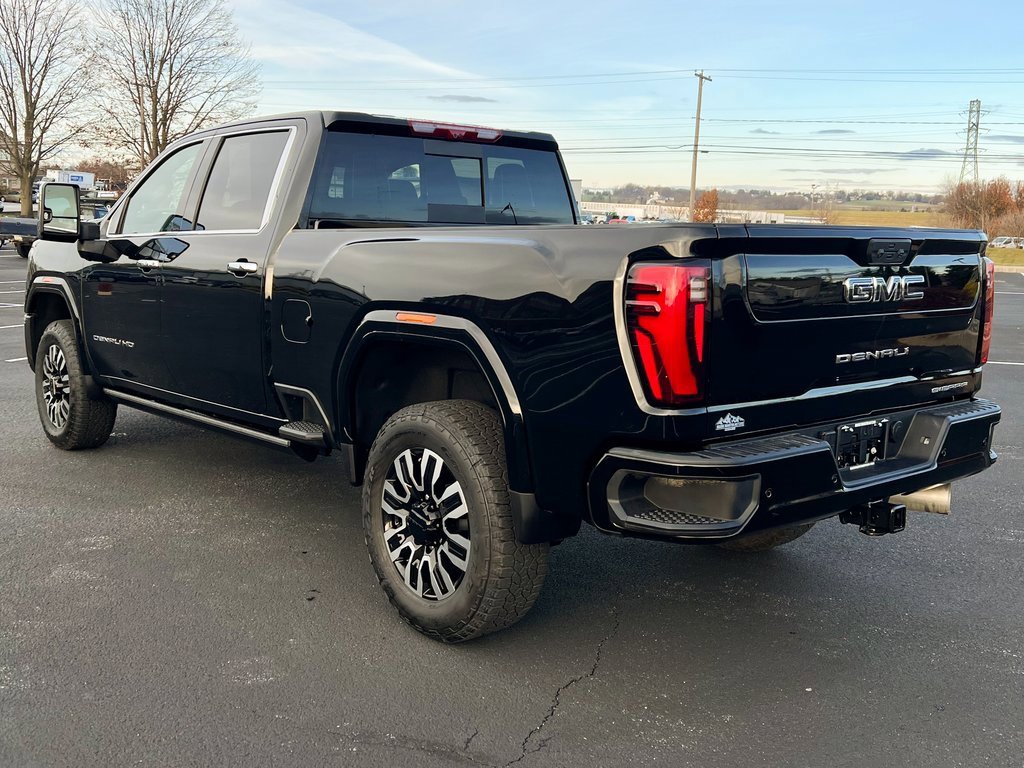 Used 2025 GMC Sierra 3500 Denali Ultimate image 15