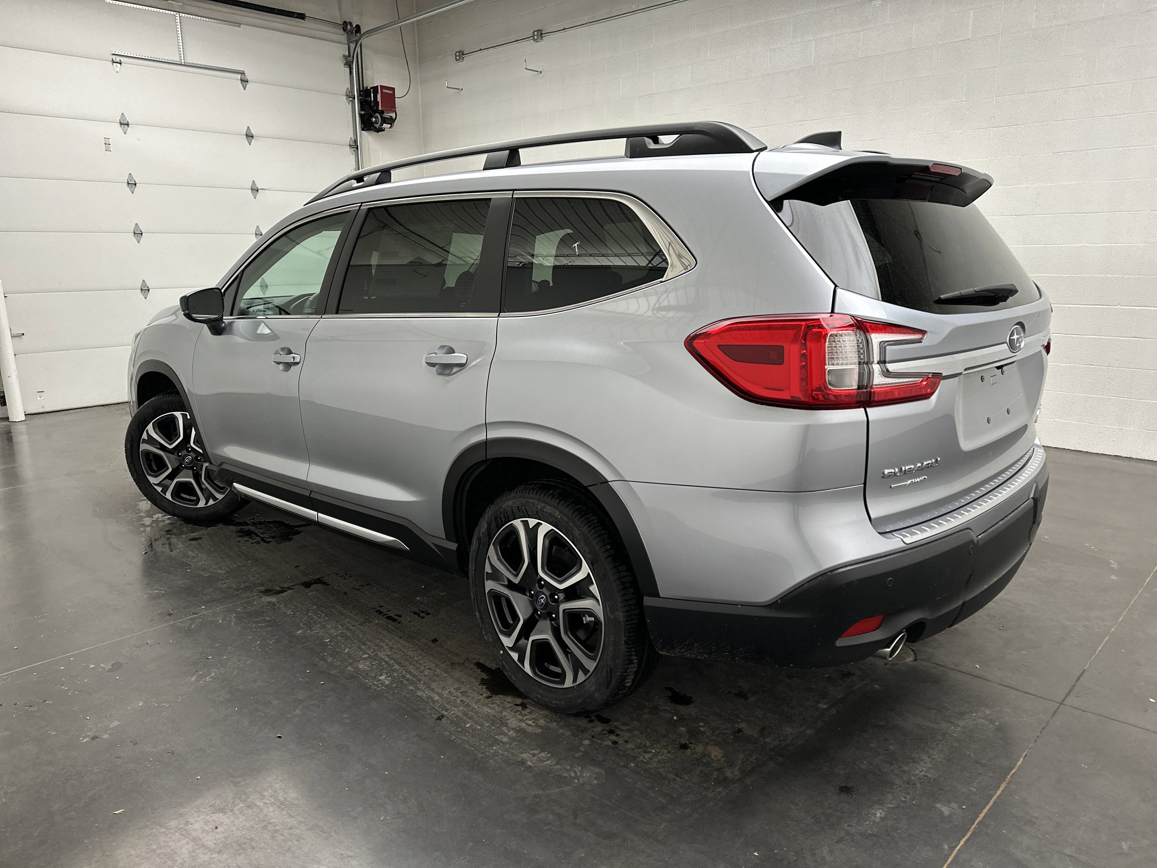 New 2026 Subaru Ascent Limited AWD/4WD image 7