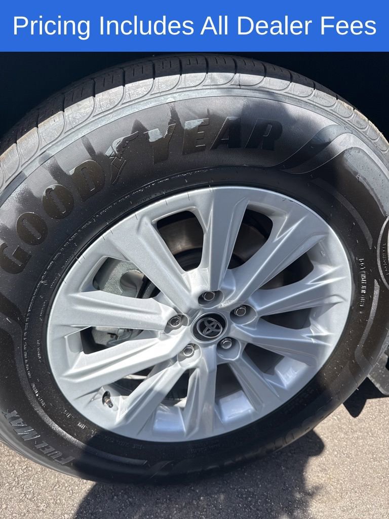 New 2026 Toyota Grand Highlander XLE FWD image 10