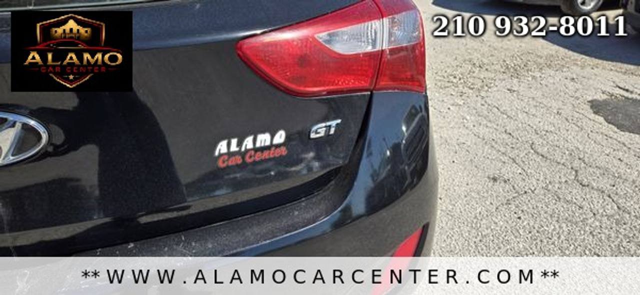 Used 2017 Hyundai Elantra GT FWD image 11