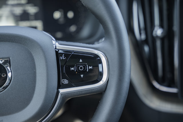 New 2027 Volvo XC60 B5 Plus AWD/4WD image 29