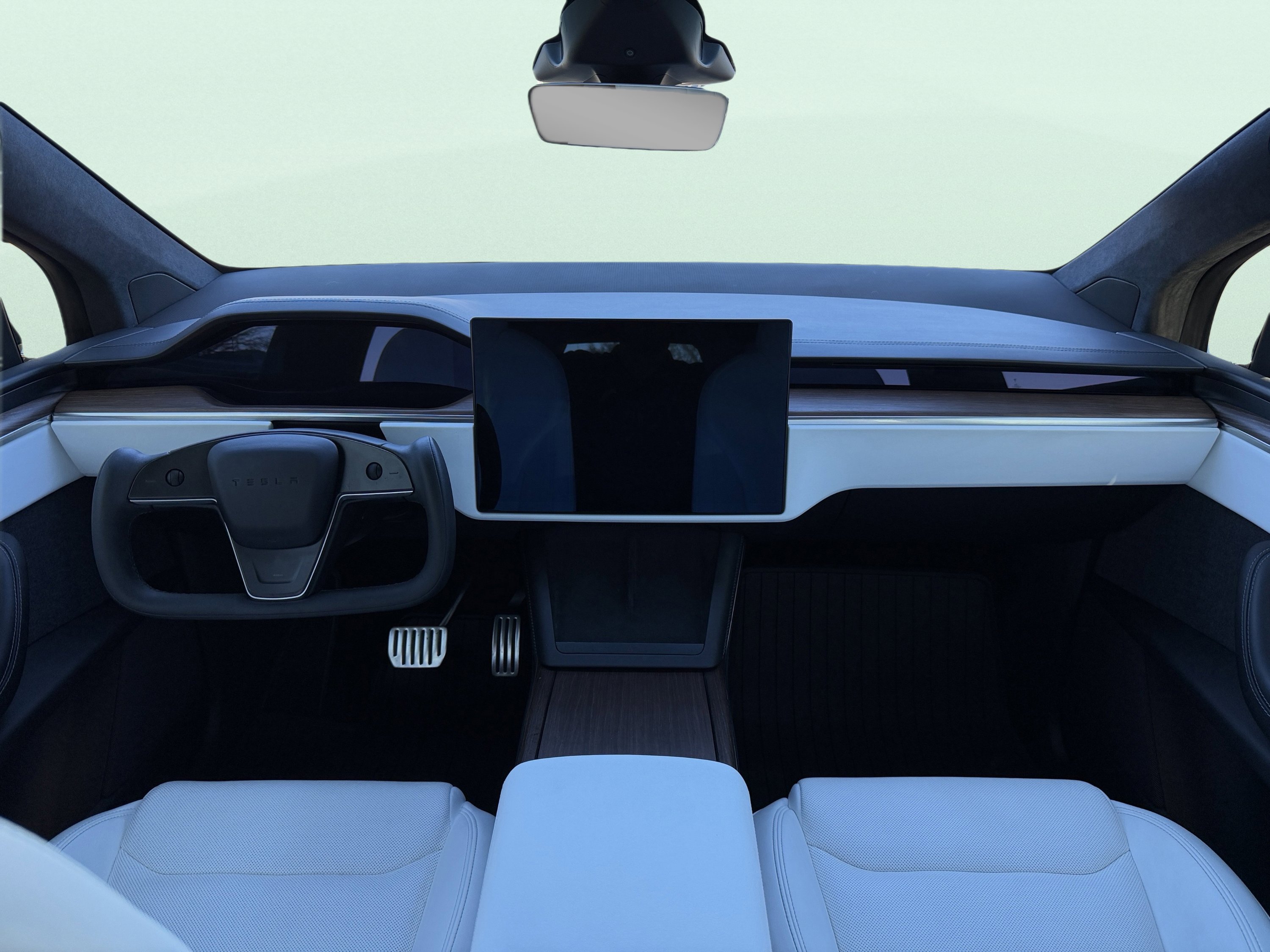 Used 2022 Tesla Model X image 16