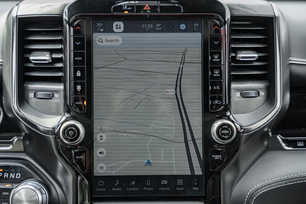 Used 2025 RAM 1500 Limited image 33