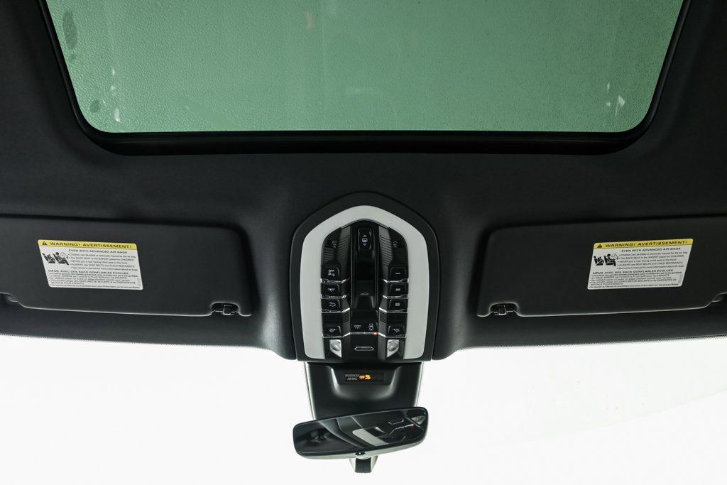 New 2026 Porsche Macan image 20