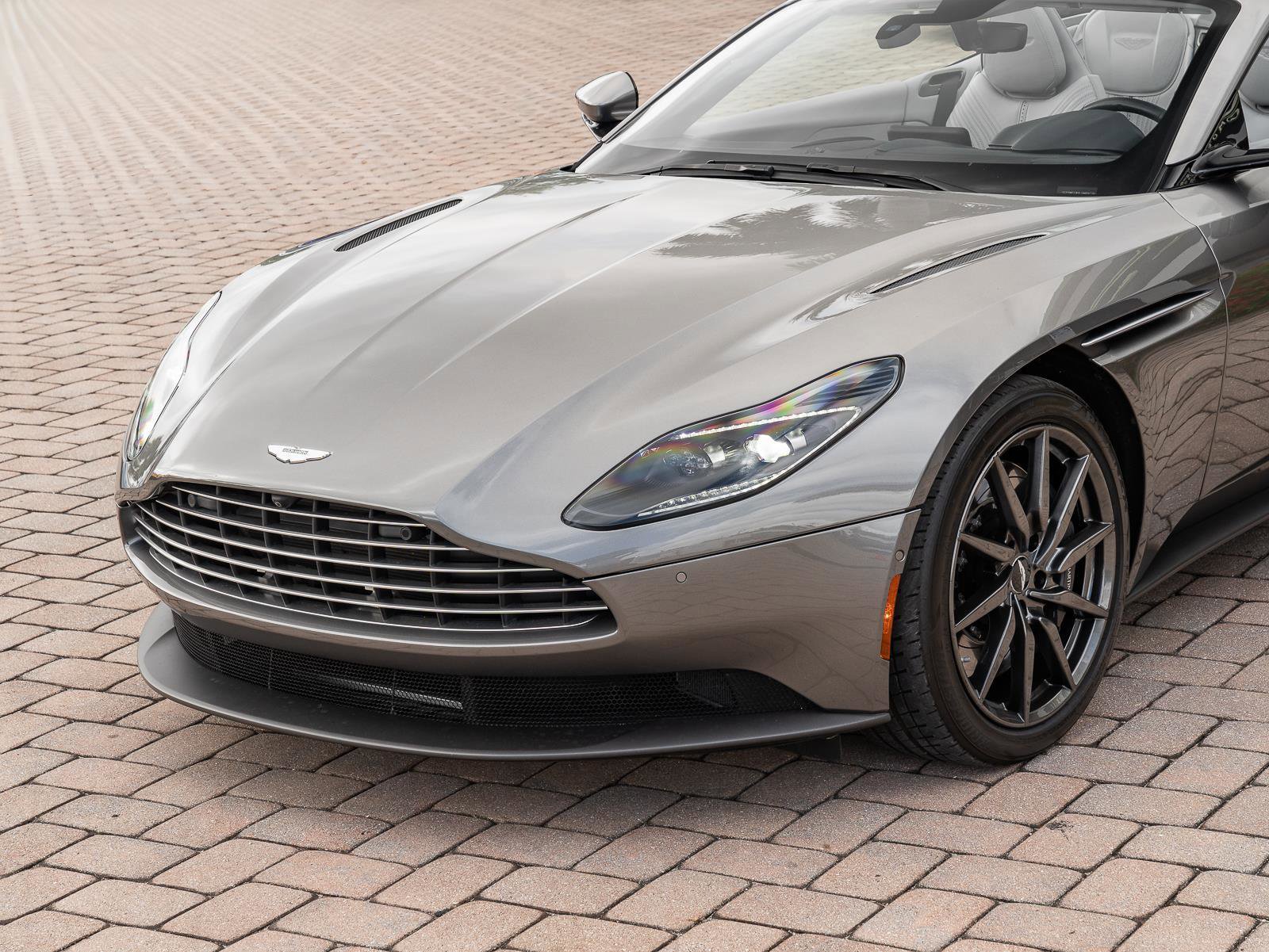 Used 2020 Aston Martin DB11 Volante image 7