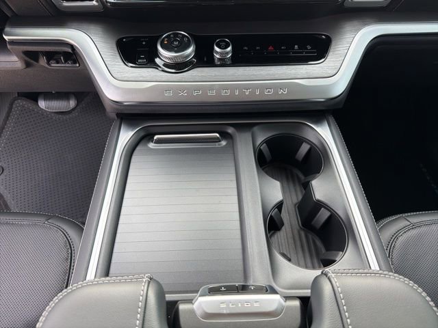 New 2025 Ford Expedition Platinum w/ Driver's Package image 21