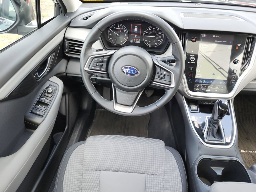 Used 2025 Subaru Outback Premium AWD/4WD image 12
