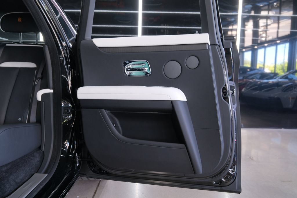 Used 2027 Rolls-Royce Ghost AWD/4WD image 17