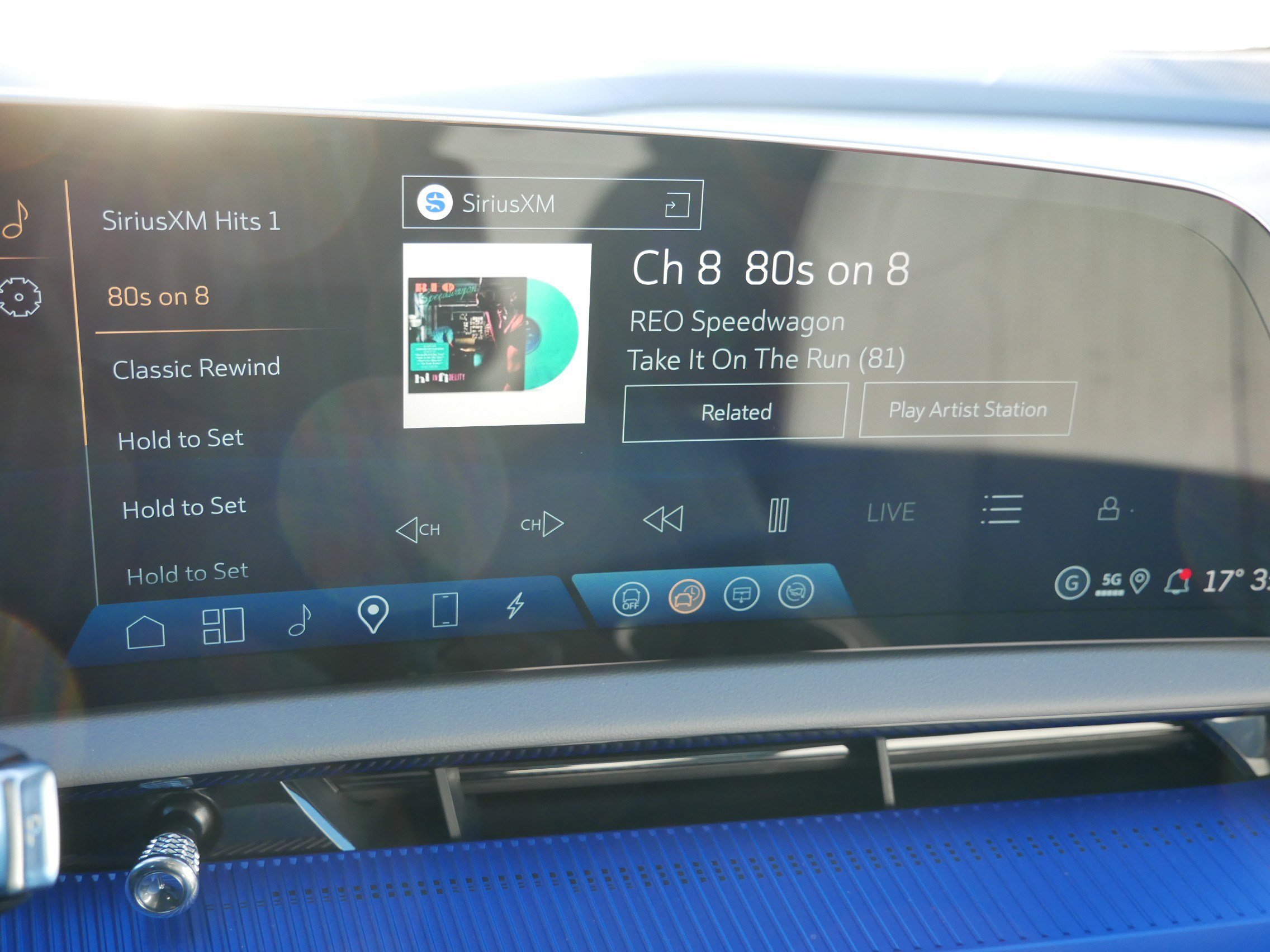 New 2026 Cadillac Optiq Luxury 2 image 20