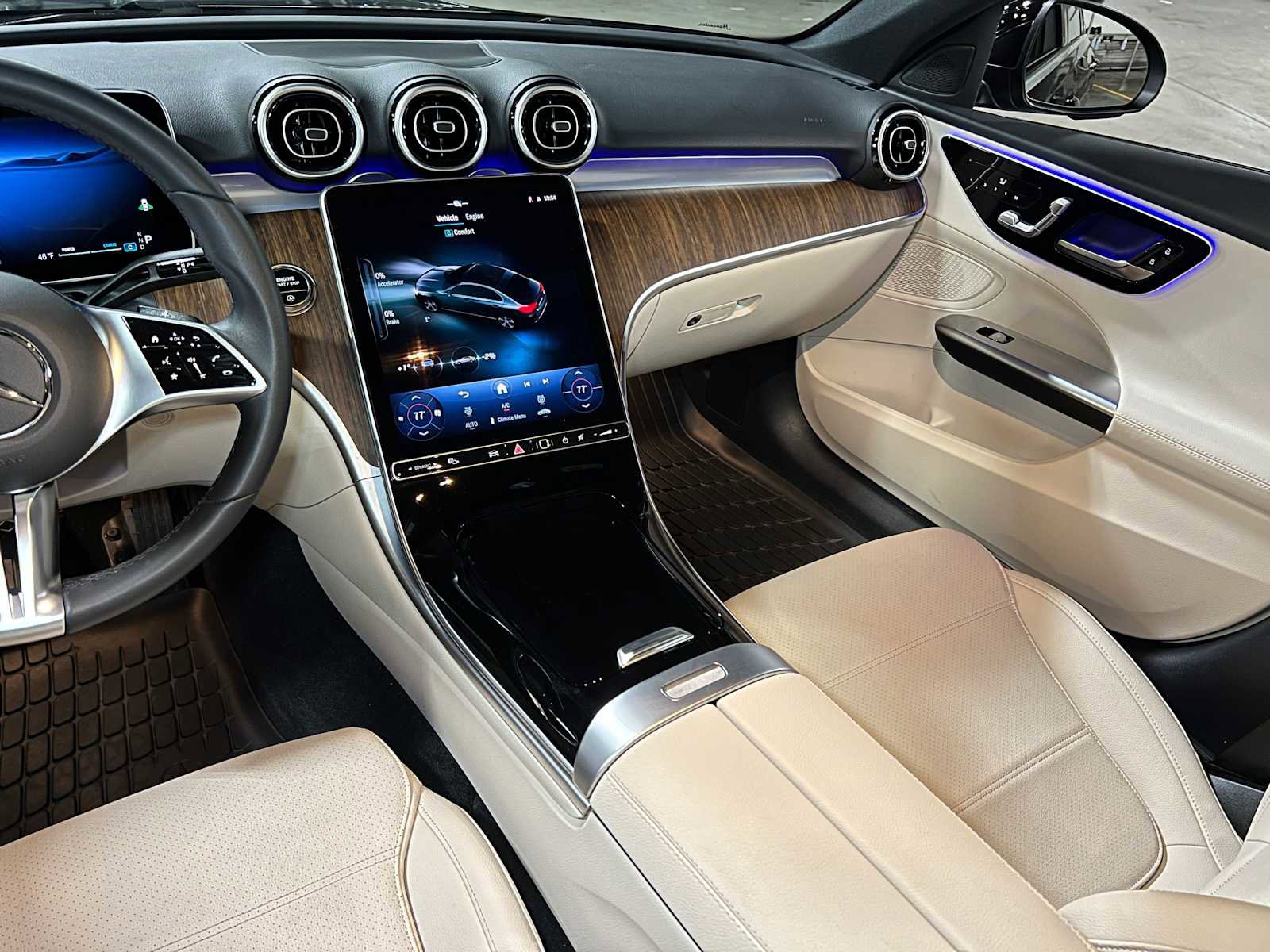 Used 2025 Mercedes-Benz C 300 4MATIC Sedan image 38