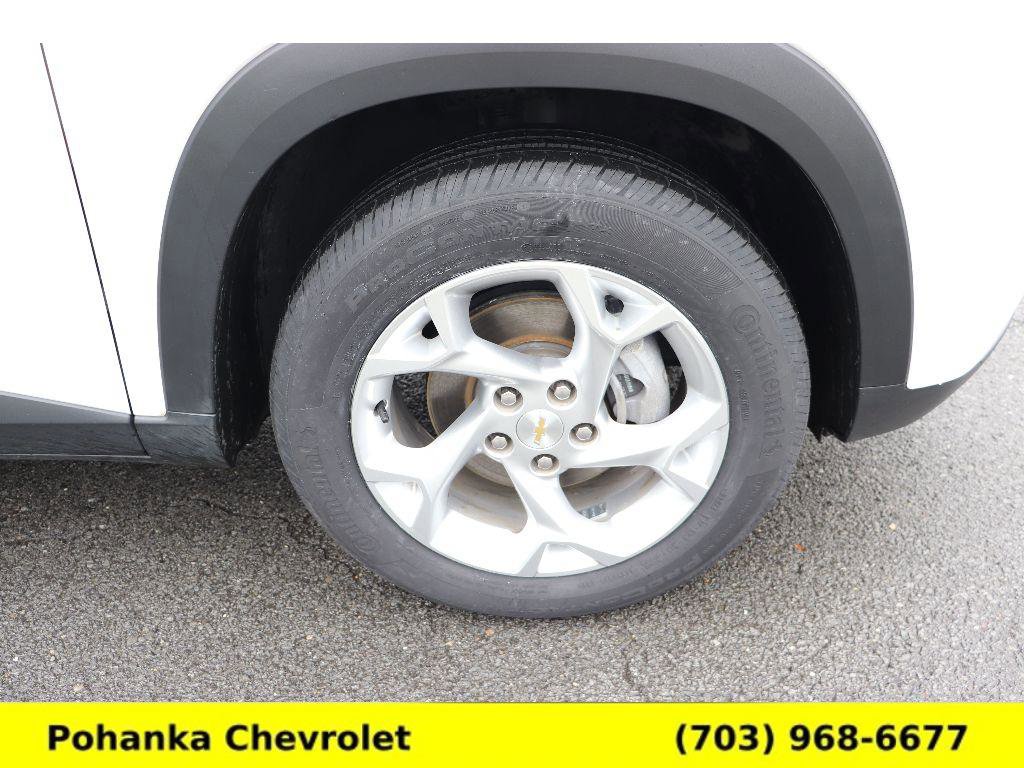 Used 2024 Chevrolet Trax LS w/ LS Convenience Package FWD image 32