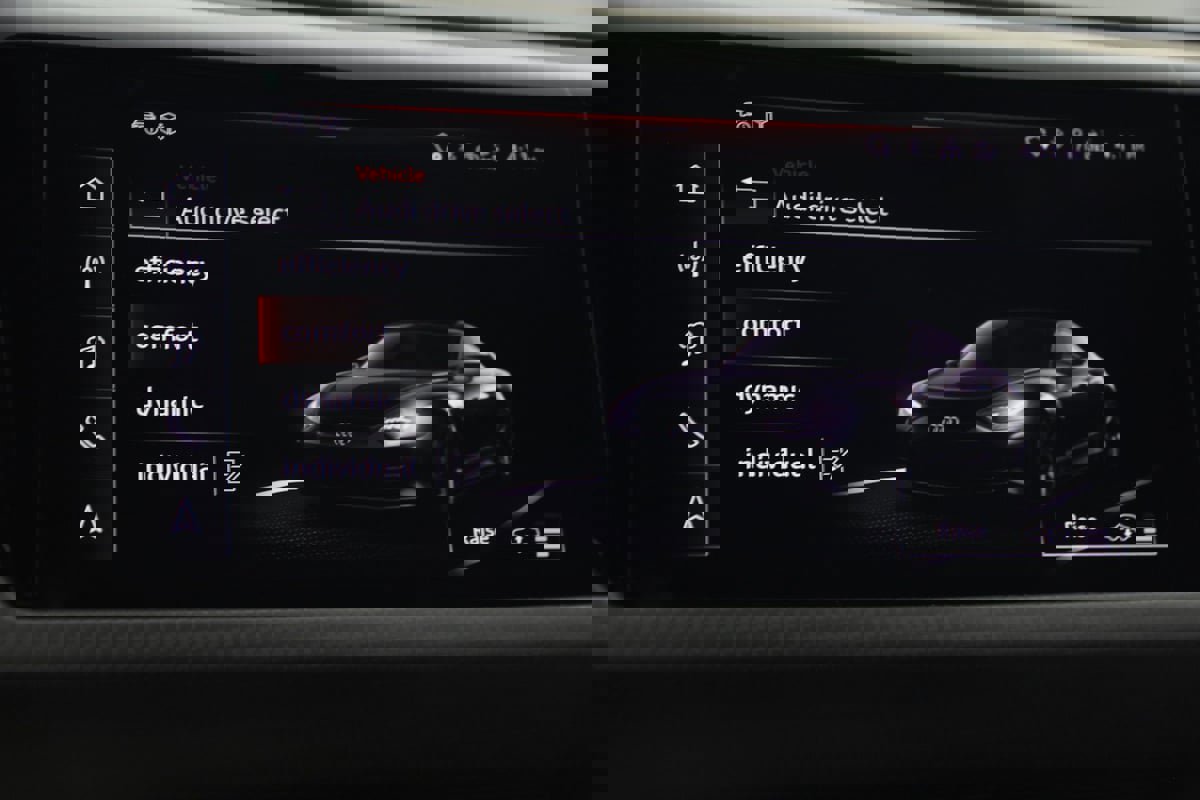 Used 2024 Audi RS e-tron GT w/ Carbon Performance Package image 62