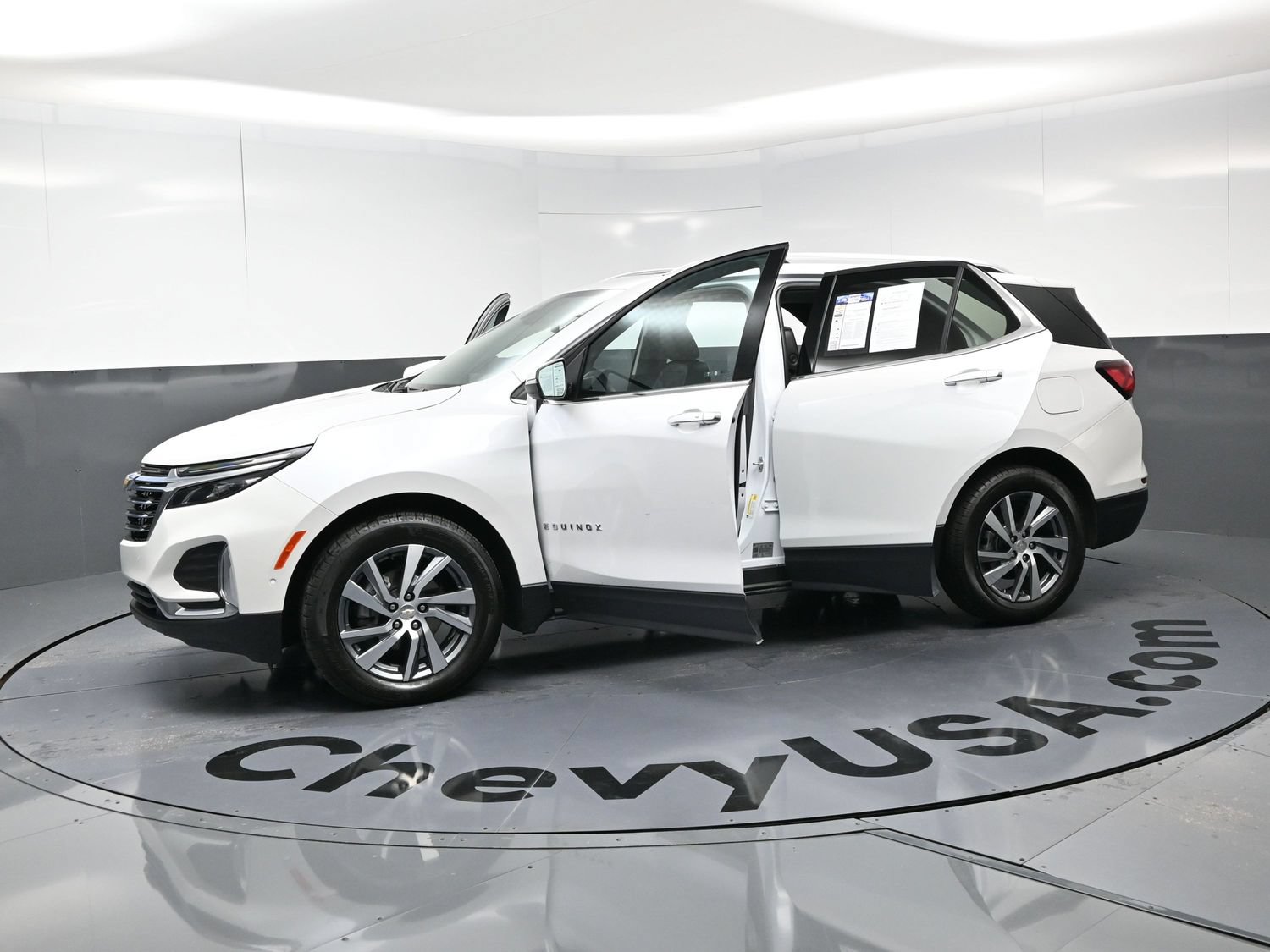 Used 2024 Chevrolet Equinox Premier FWD image 22