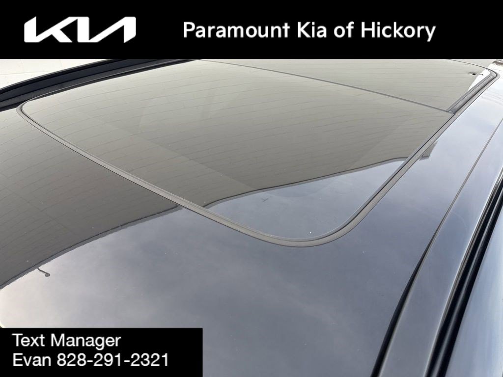 Used 2021 Volvo XC40 T5 R-Design w/ Advanced Package image 35