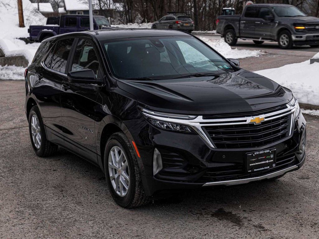 Used 2024 Chevrolet Equinox LT w/ LPO, Floor Liner Package image 3