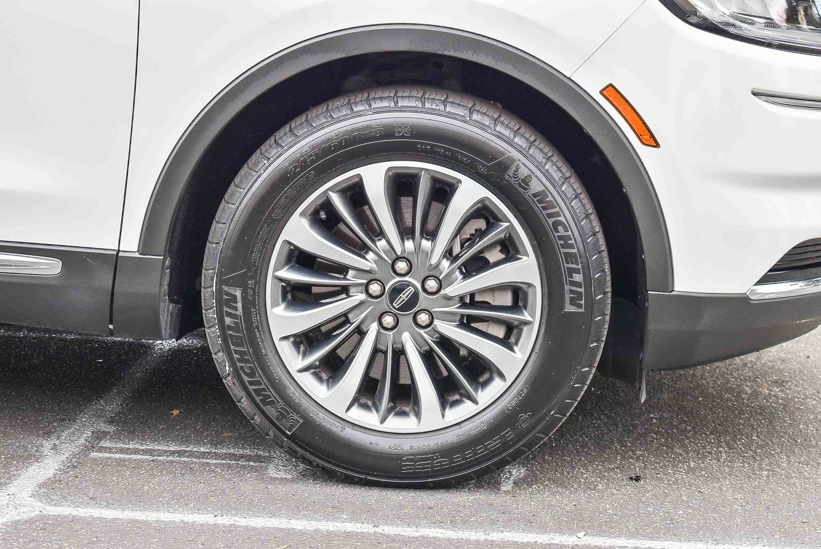 Used 2022 Lincoln Nautilus Reserve w/ Luxury Package image 10