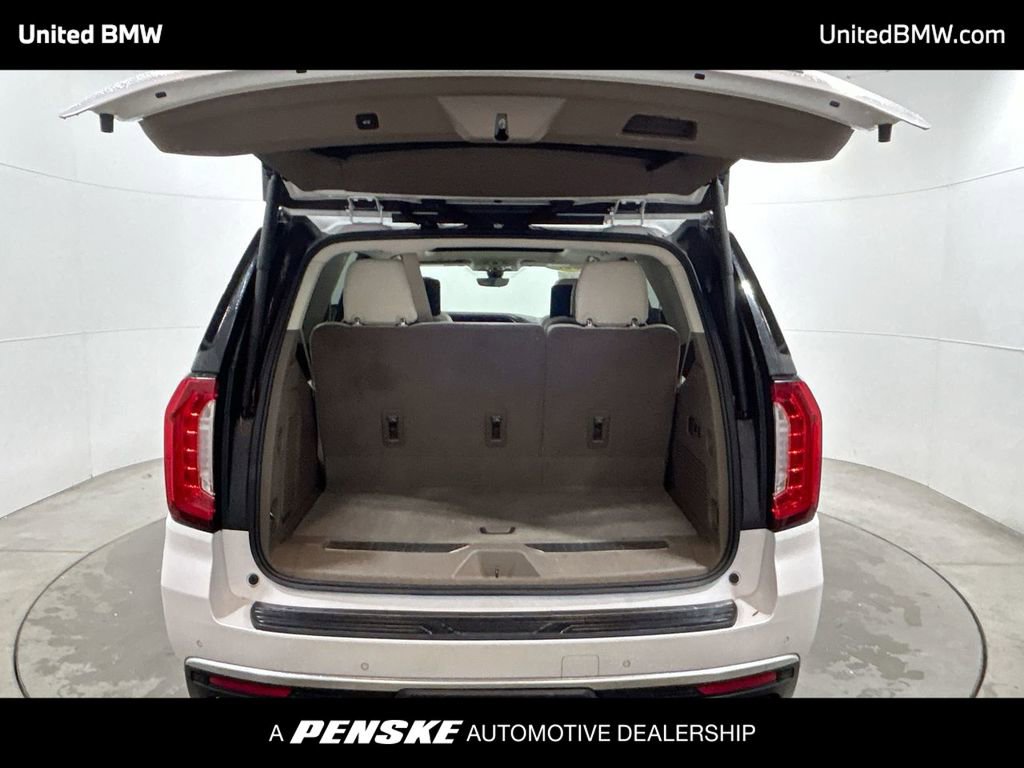 Used 2021 GMC Yukon Denali w/ Denali Premium Package image 23