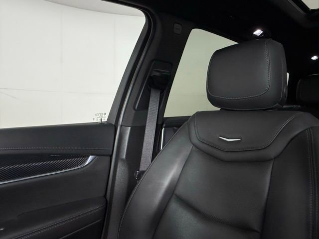 Used 2024 Cadillac XT6 Sport w/ LPO, Onyx Lite Package AWD/4WD image 19