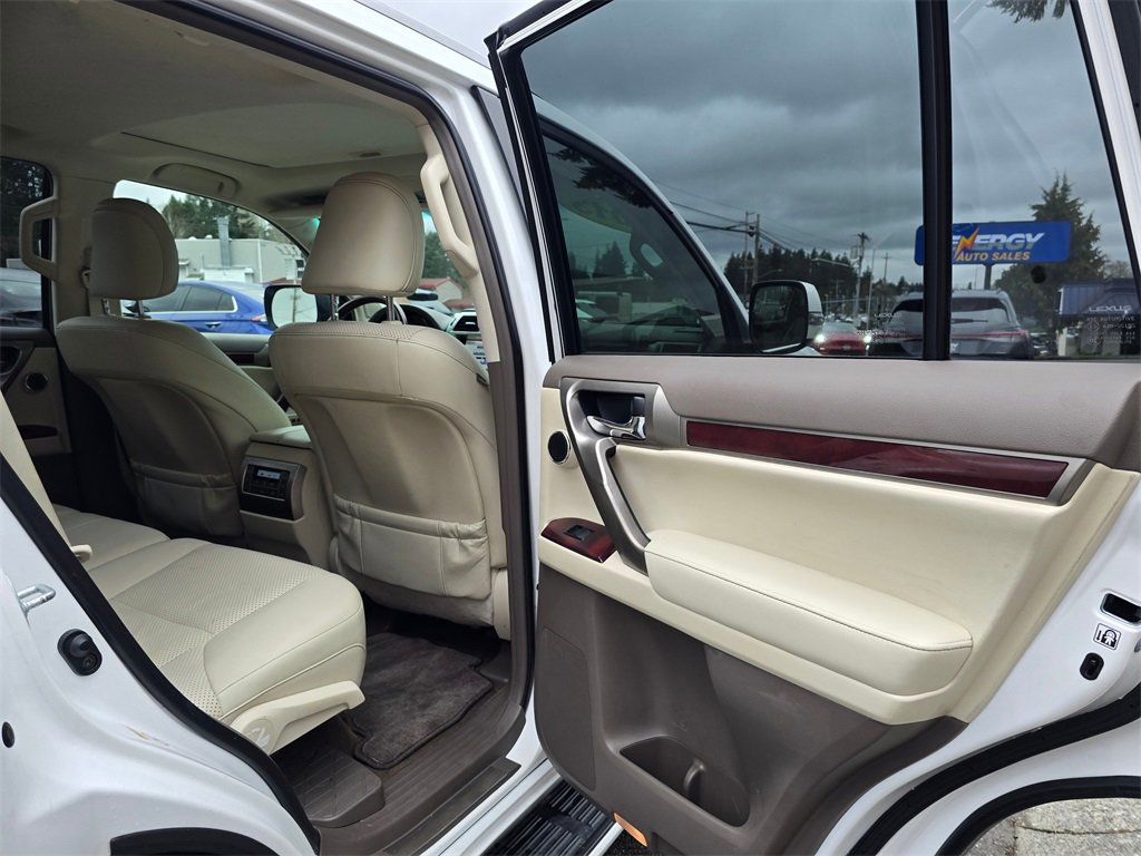 Used 2013 Lexus GX 460 Premium image 6