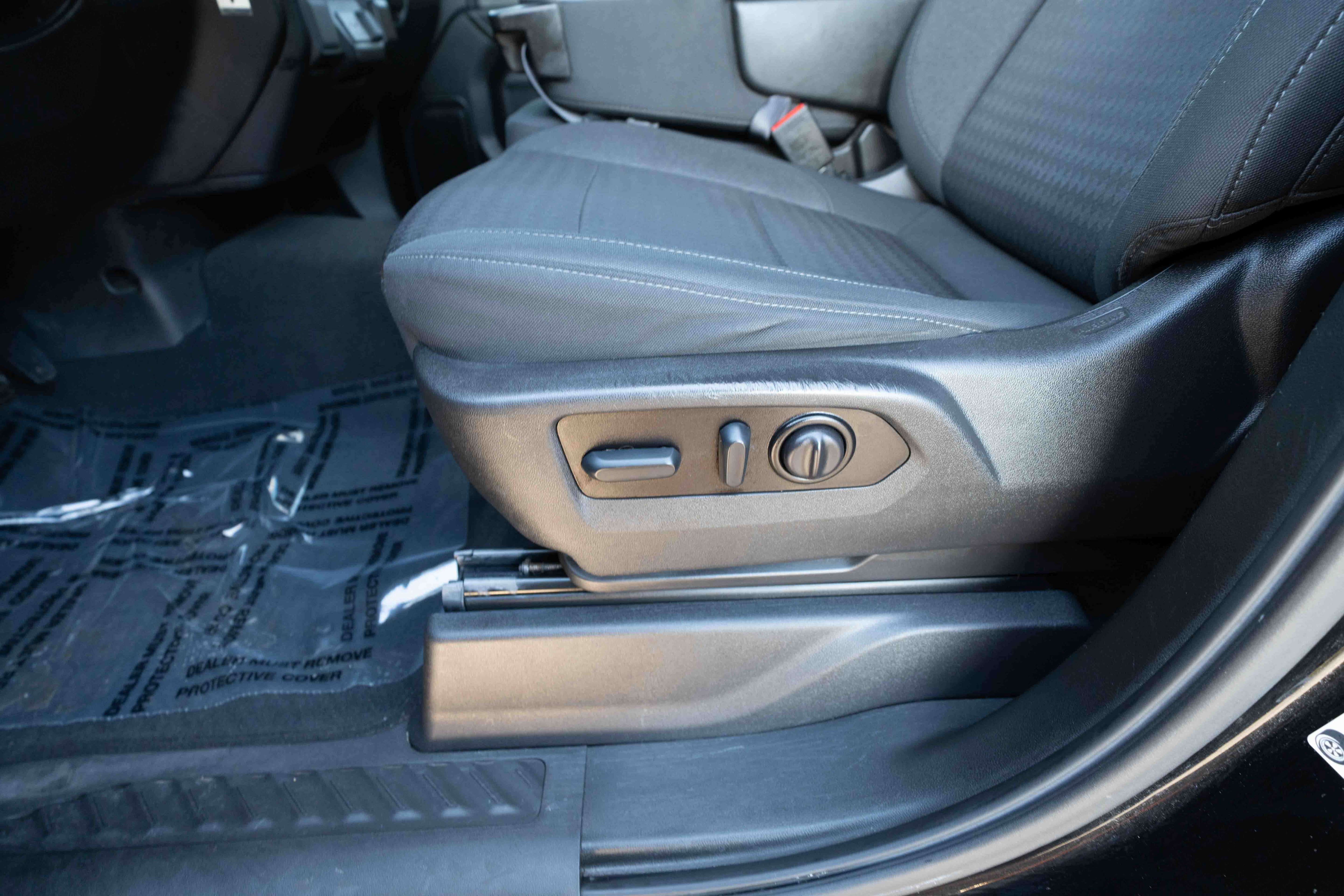 Used 2022 Chevrolet Silverado 1500 Custom image 12