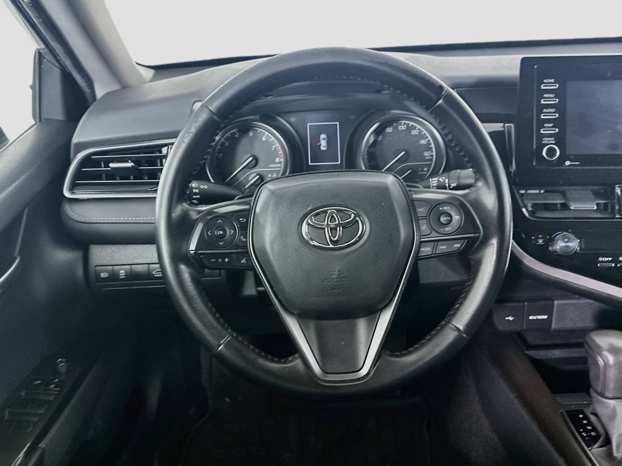 Used 2023 Toyota Camry SE FWD image 17