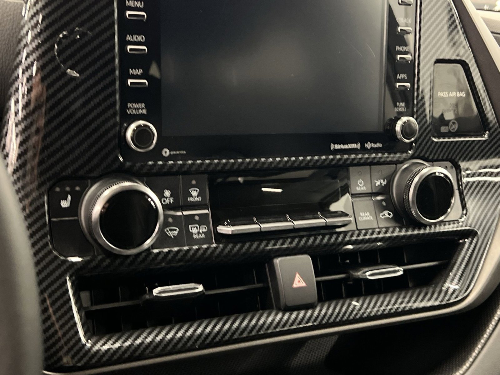 Used 2022 Toyota Highlander XLE image 16