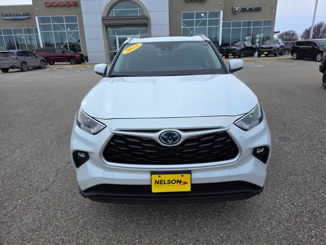 Used 2022 Toyota Highlander XLE image 4