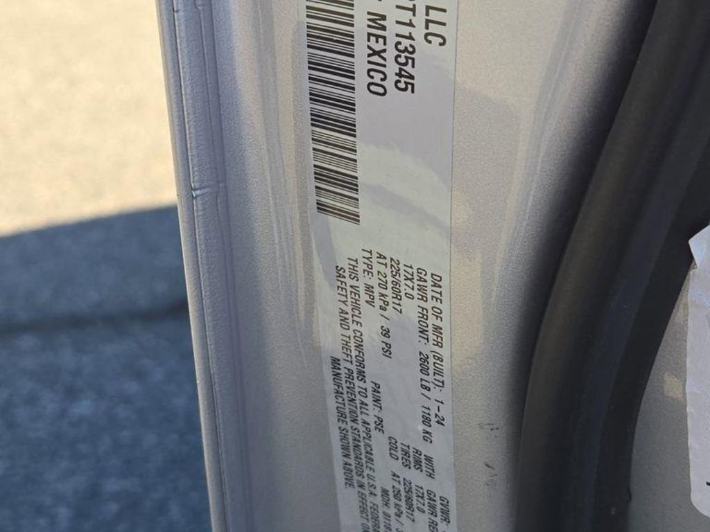 Used 2024 Jeep Compass Latitude image 15