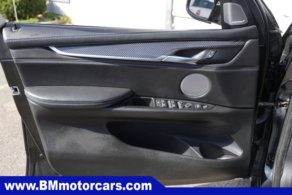 Used 2016 BMW X5 M image 33