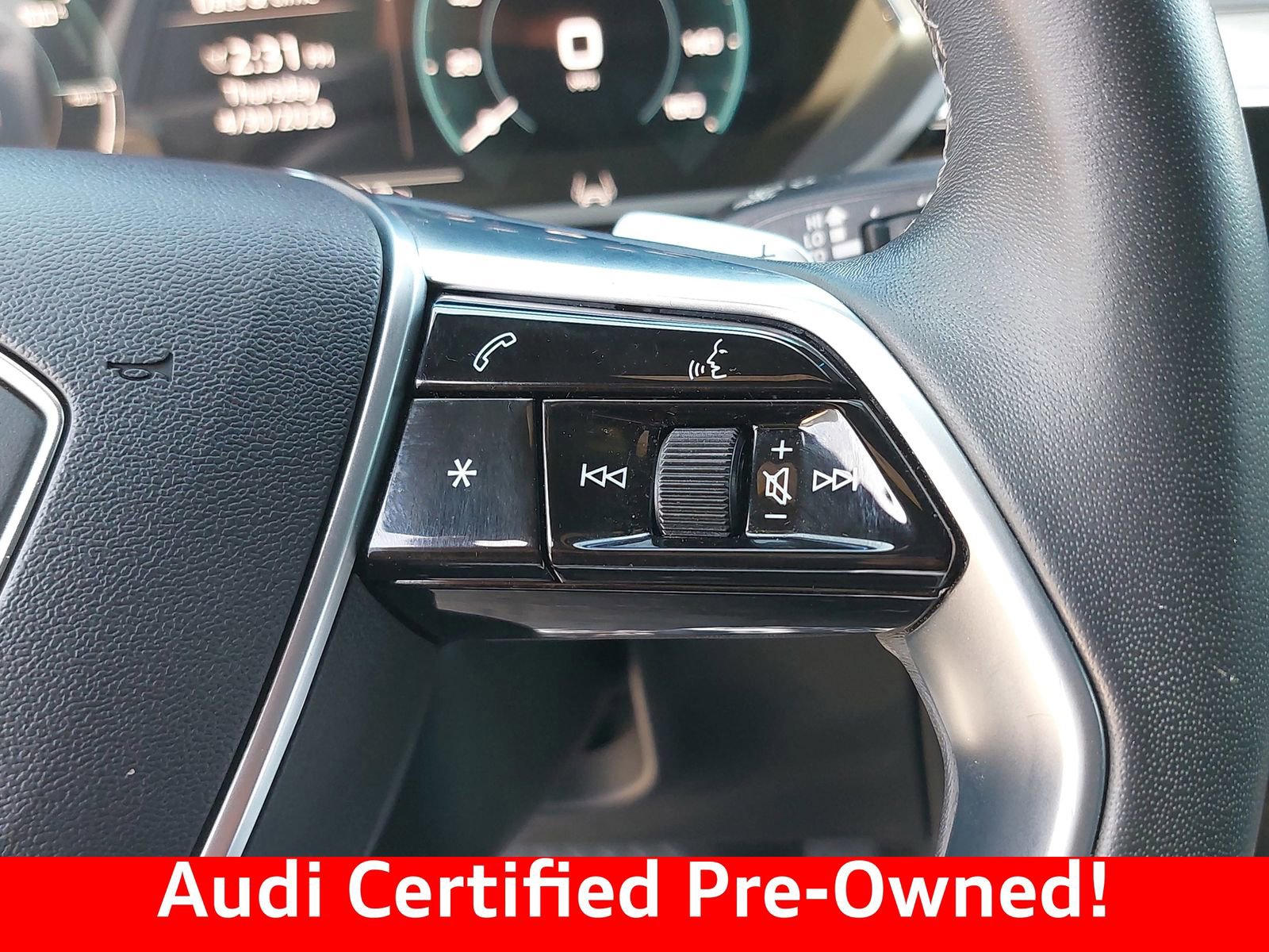 Used 2023 Audi e-tron Premium Plus w/ Premium Plus Package AWD/4WD image 18