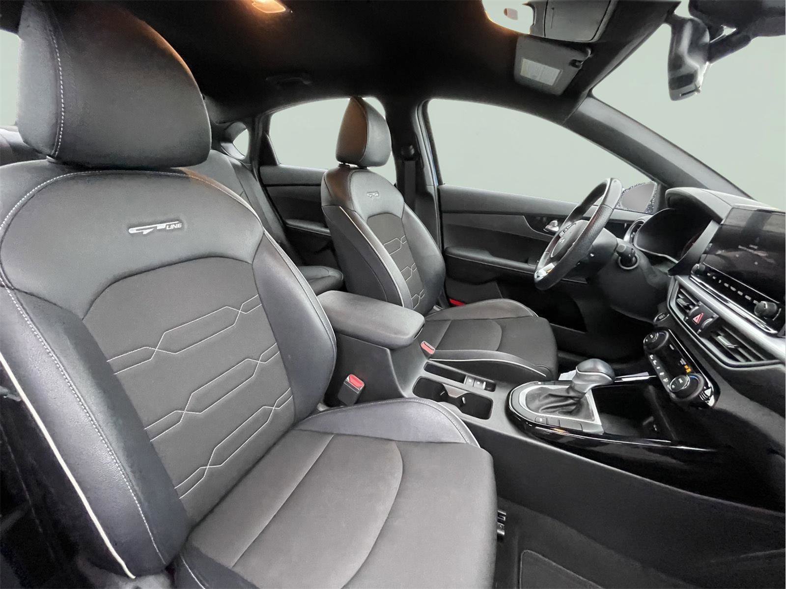 Used 2022 Kia Forte GT-Line w/ GT-Line Technology Package FWD image 20