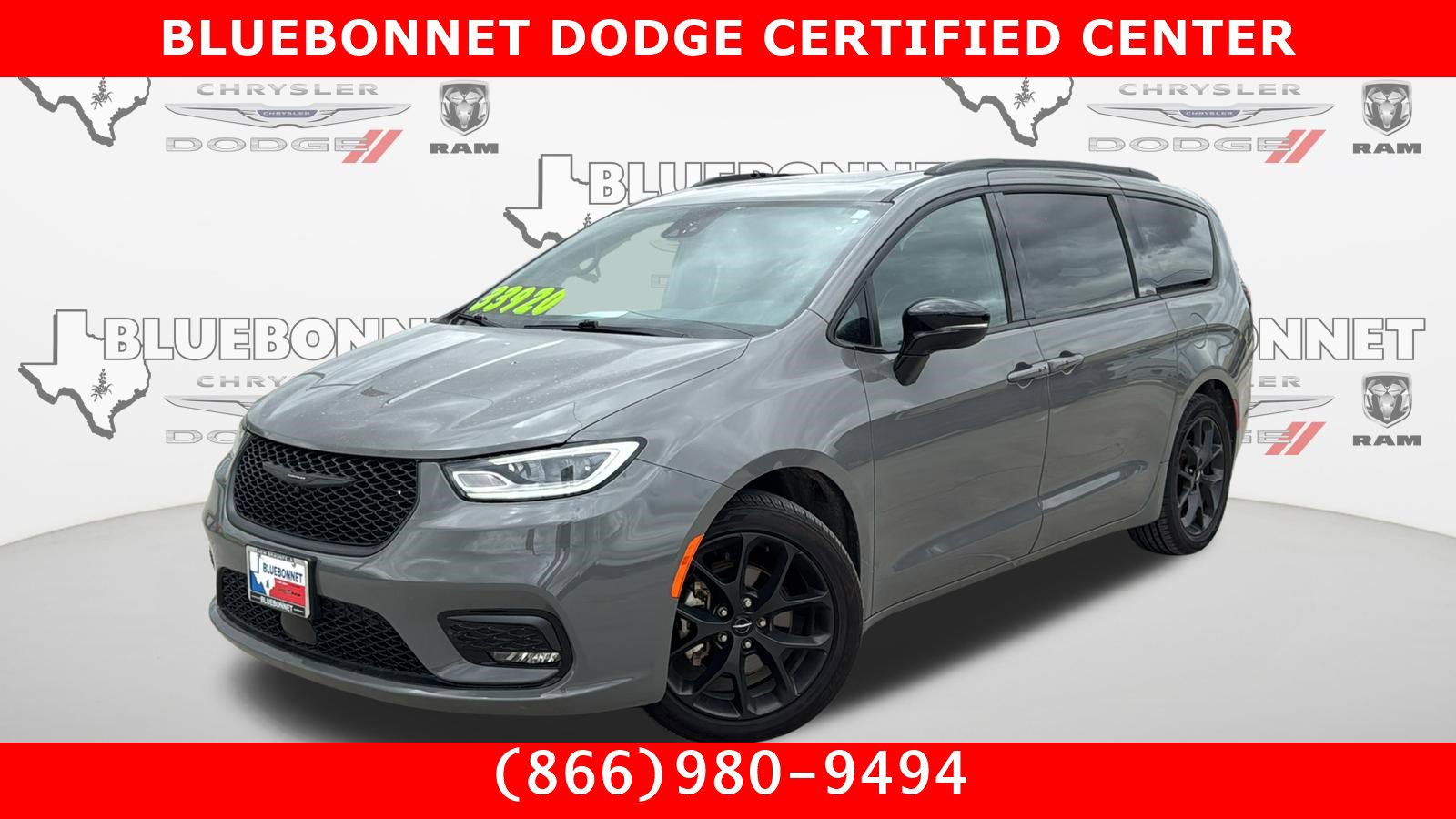 Used 2025 Chrysler Pacifica Limited image 1